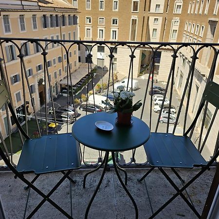 Boutique Suites Della Croce โรม ภายนอก รูปภาพ