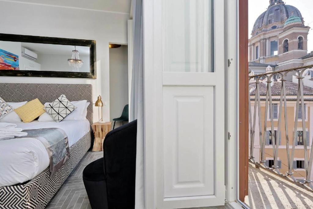 Boutique Suites Della Croce โรม ภายนอก รูปภาพ