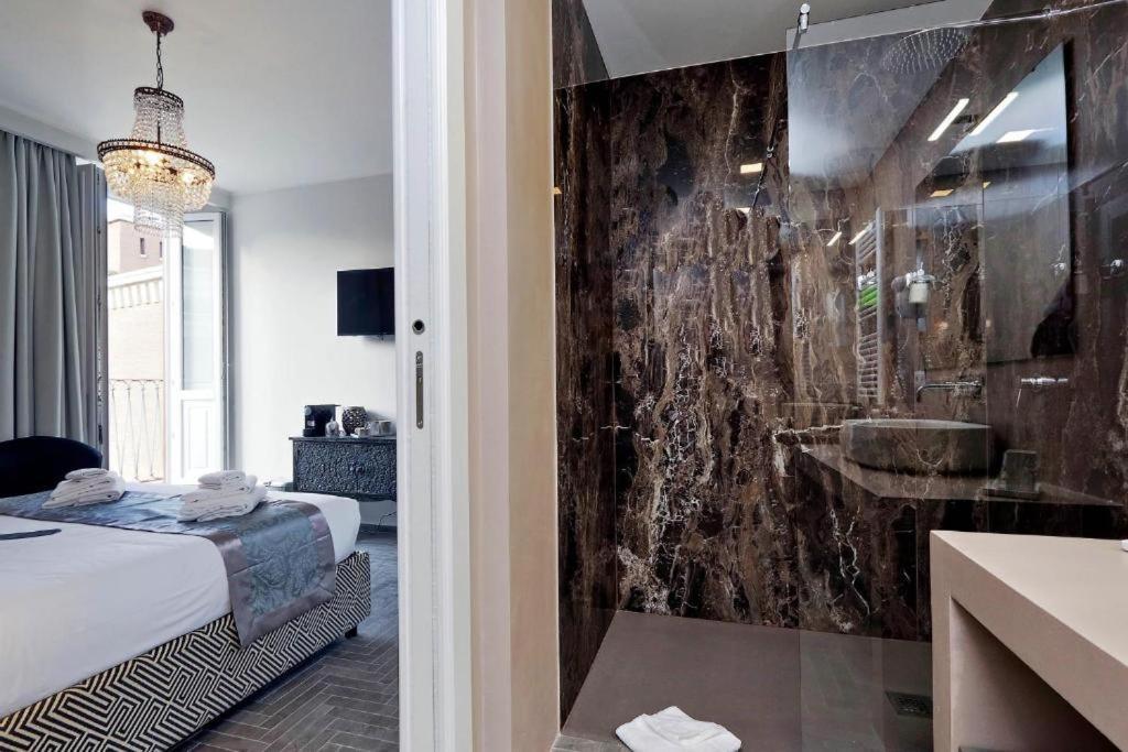 Boutique Suites Della Croce โรม ภายนอก รูปภาพ
