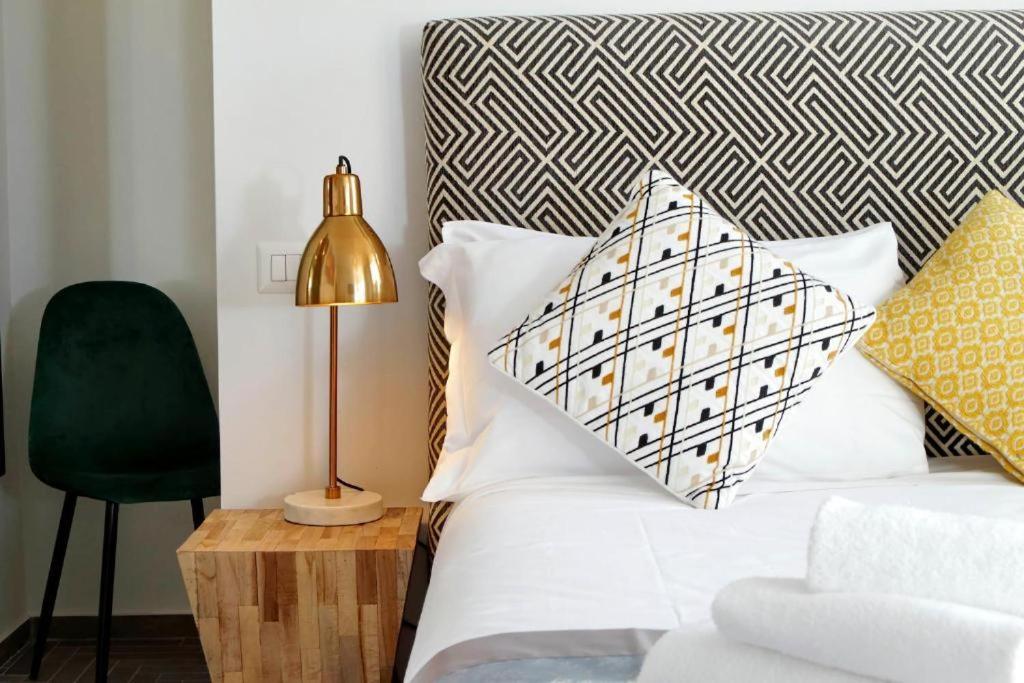 Boutique Suites Della Croce โรม ภายนอก รูปภาพ