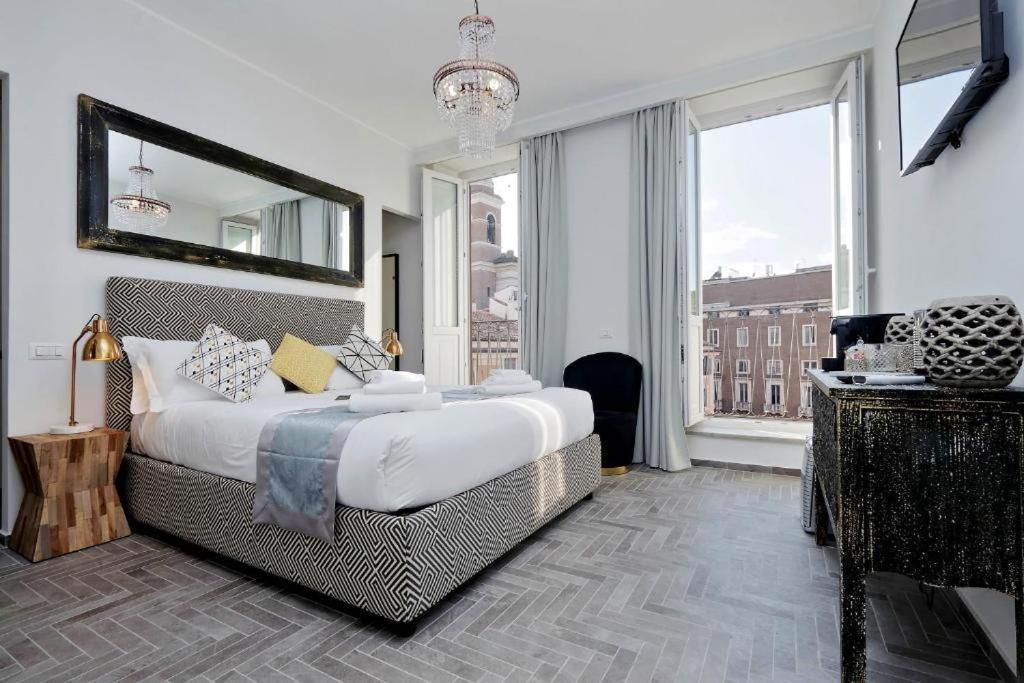 Boutique Suites Della Croce โรม ภายนอก รูปภาพ