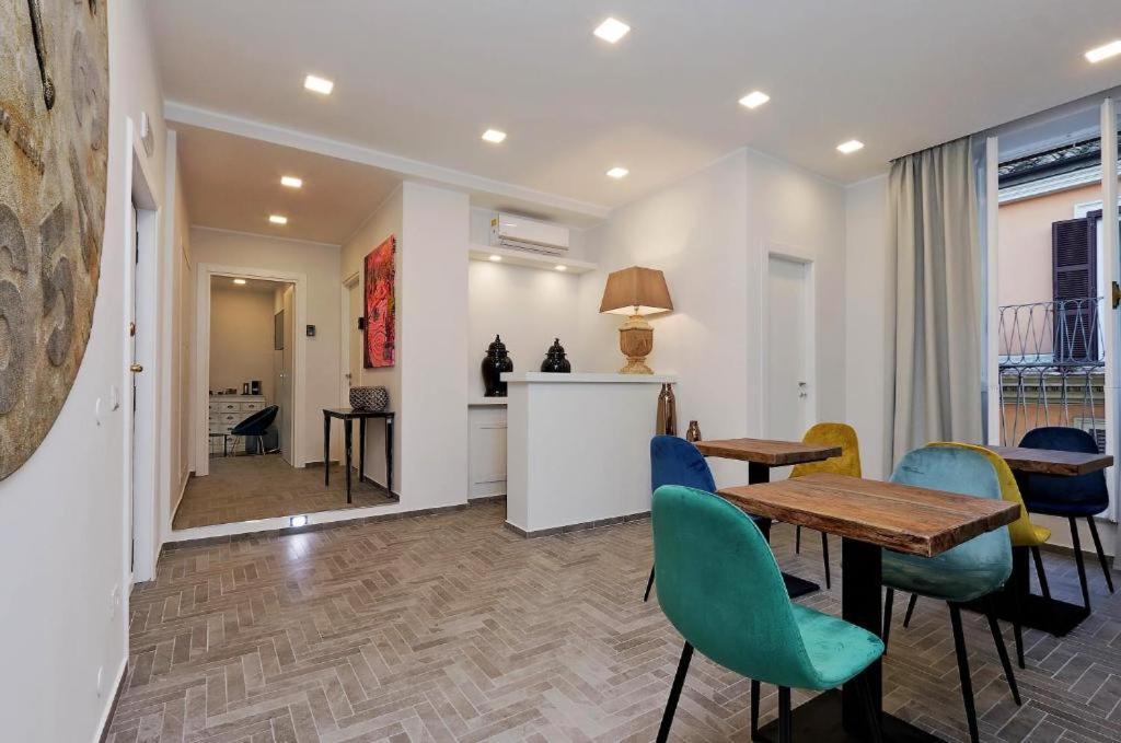 Boutique Suites Della Croce โรม ภายนอก รูปภาพ